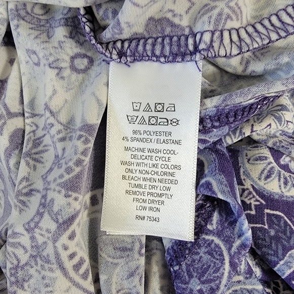 Tahari Short Sleeve Rayon Blouse Paisley Print Blue White Cowl Neck Stretch 1X - Picture 7 of 9